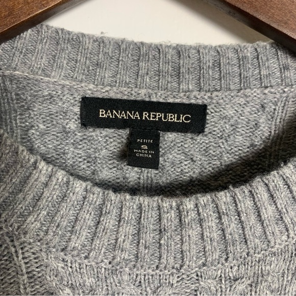 Banana Republic Women's Cable Knit Wool Blend Sweater Gray Size Small Petite - Picture 2 of 9